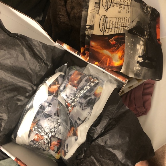 John Geiger 002- “PIXBURGH all over print” - Picture 3 of 5